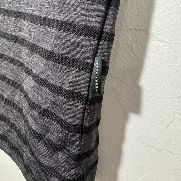 Perry Ellis Polo Shirt Mens Medium Black And Gray Striped Short Sleeve - Picture 3 of 4